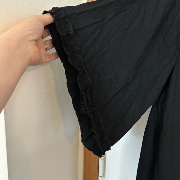 NWT aveology 100% viscose black ruffle hem tunic top size 18/20 - Picture 4 of 6